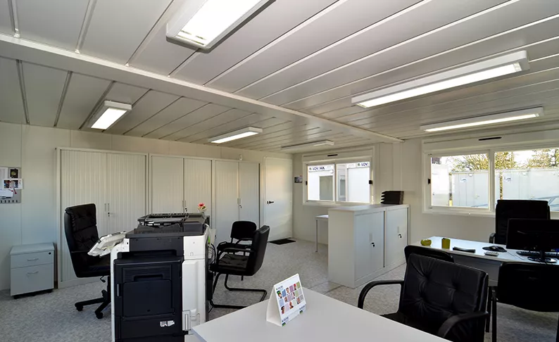 bureaux installés dans 2 modules type 630