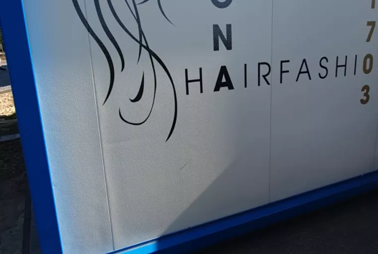 salon de coiffure dans un module type 630